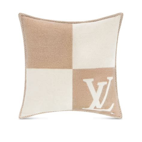 LV Checkmate Cushion S00 